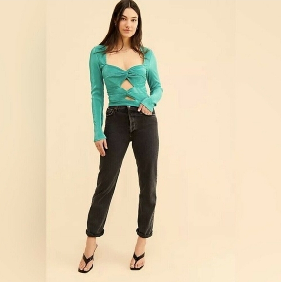 Free People| Leah Twist Top - Picture 3 of 7